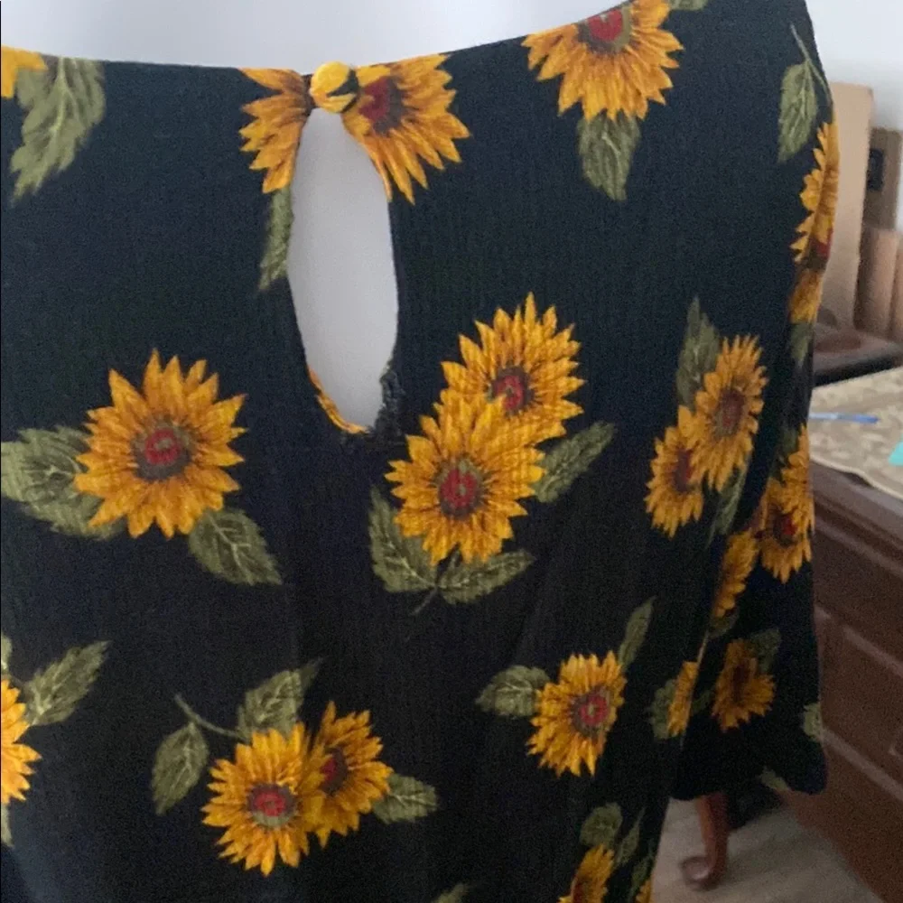 Black and Orange Flutter Sleeve Mini Sundress - Picture 4 of 5